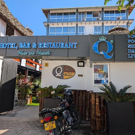 Q-Bar & Guesthouse Dar es Salaam Buitenkant foto